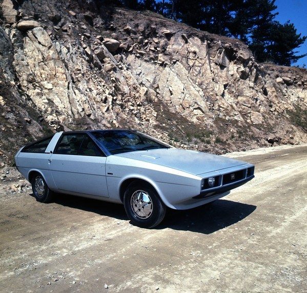 Hyundai Motor and Legendary Designer Giorgetto Giugiaro Collaborate to Rebuild Original 1974 Pony Coupe Concept