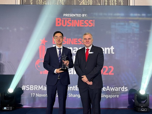 GenScript takes home Executive of the Year - Biotechnology at the SBR Management Excellence Awards 2022