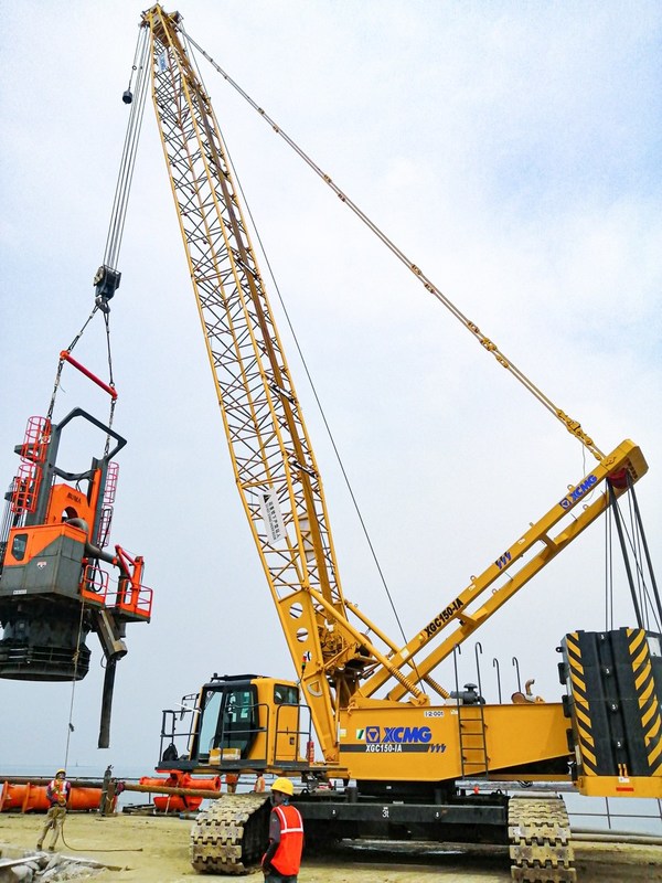 XCMG's XGC150-IA Crawler Crane Plays Key Role in India's MTHL Project