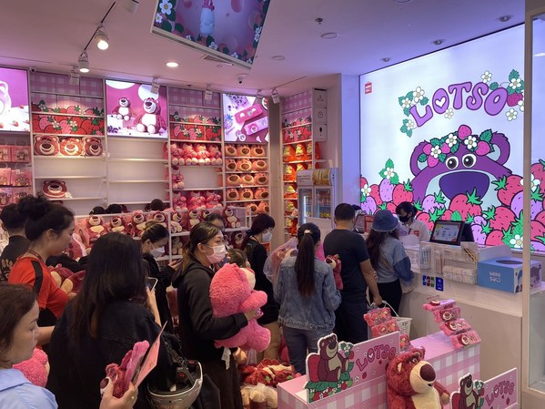 Toy Story's Lotso arrives at MINISO Vietnam and takes the country by storm