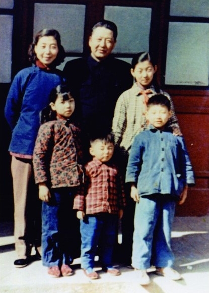 Mother's Day: Memories of Xi Jinping growing up with his mother