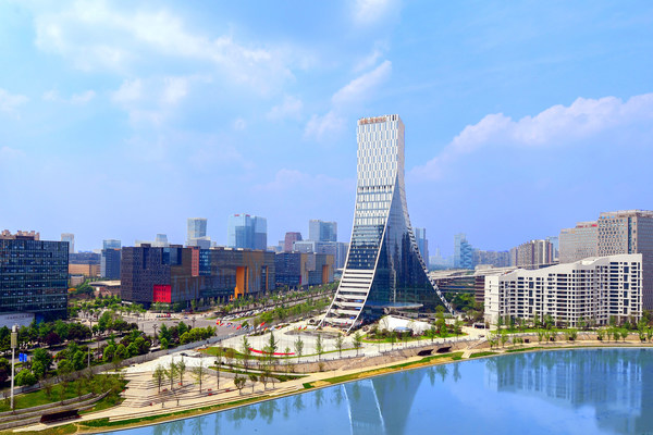 Chengdu High-tech Zone: Speeding Up the Construction of a World-class High-tech Park