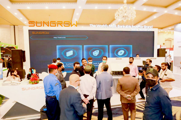 Sungrow Signs a 50 MW Distribution Contract at Solar Pakistan 2021