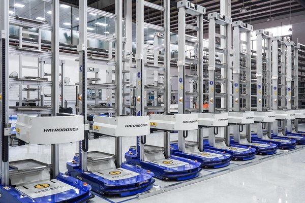 HAI ROBOTICS teams up with Savoye to boost smart warehousing