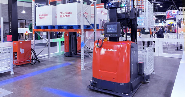 VisionNav Robotics debuts at the MODEX 2022 with the Innovative AGV/AMR Forklifts