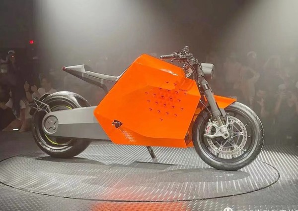 Davinci Motor's DC100 High-Performance Electric Motorcycle Debuts in Zibo, China