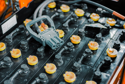 New Energy Powertrains Generate Fresh Growth Opportunities for Forklift Battery Charger Manufacturers