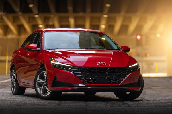 Hyundai Elantra Wins Prestigious 2021 North American Car of the Year™