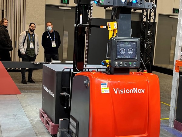 VisionNav debuts Autonomous Forklift at CeMAT Australia 2022