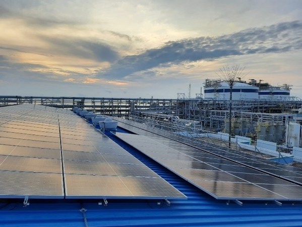 Total Starts Solar Energy Supply to the Singapore LNG Terminal