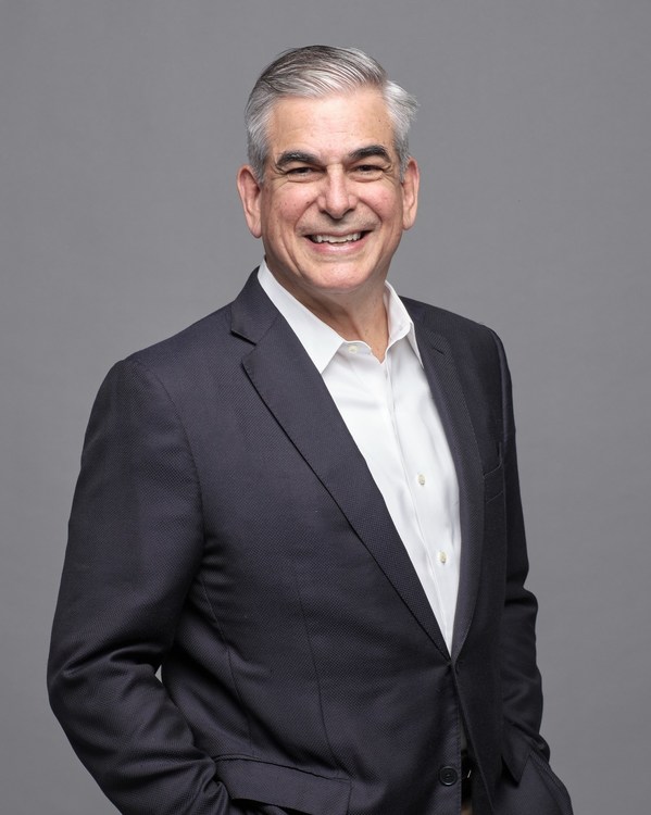 Fernando Zobel de Ayala lauds 26-year legacy of outgoing CEO Jaime Augusto Zobel de Ayala and sets strategic priorities as the incoming CEO and President of Ayala Corporation